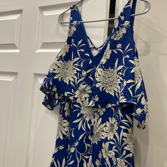 Gorgeous DEX blue flutter sleeve lined maxi dress - Picture 6 of 10